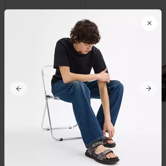 Coach - Picture 4 of 11